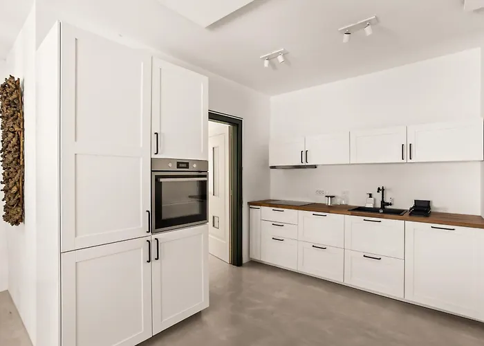 Mazijeva * Ljubljana